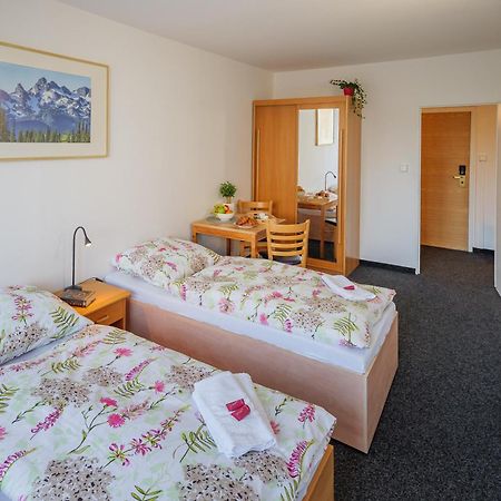 Cooliving Hostel Prága Kültér fotó