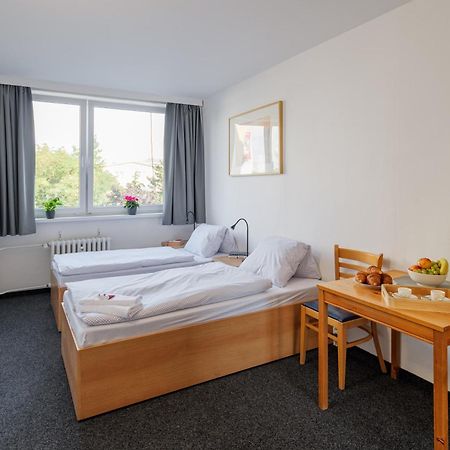 Cooliving Hostel Prága Kültér fotó