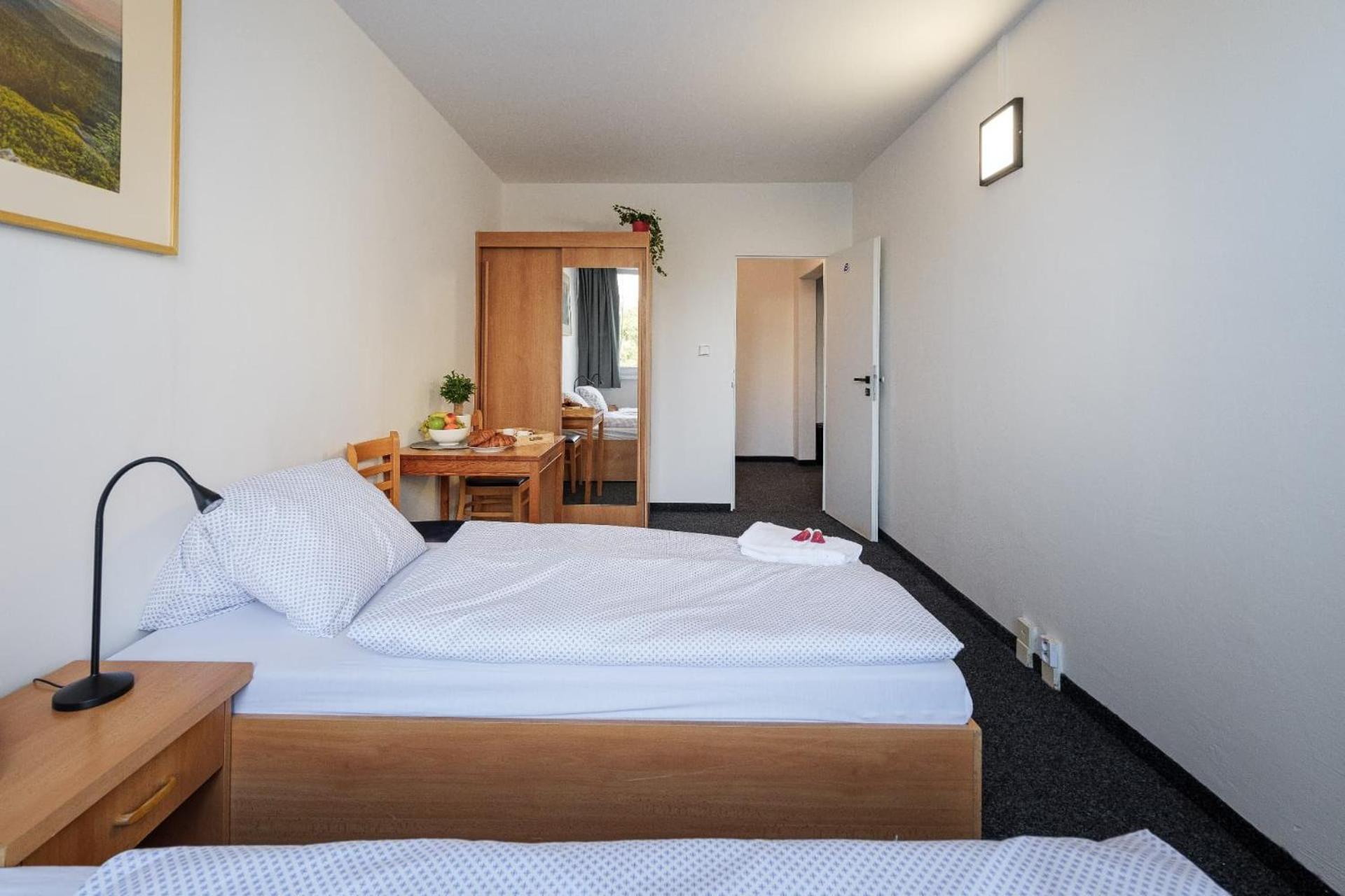 Cooliving Hostel Prága Kültér fotó