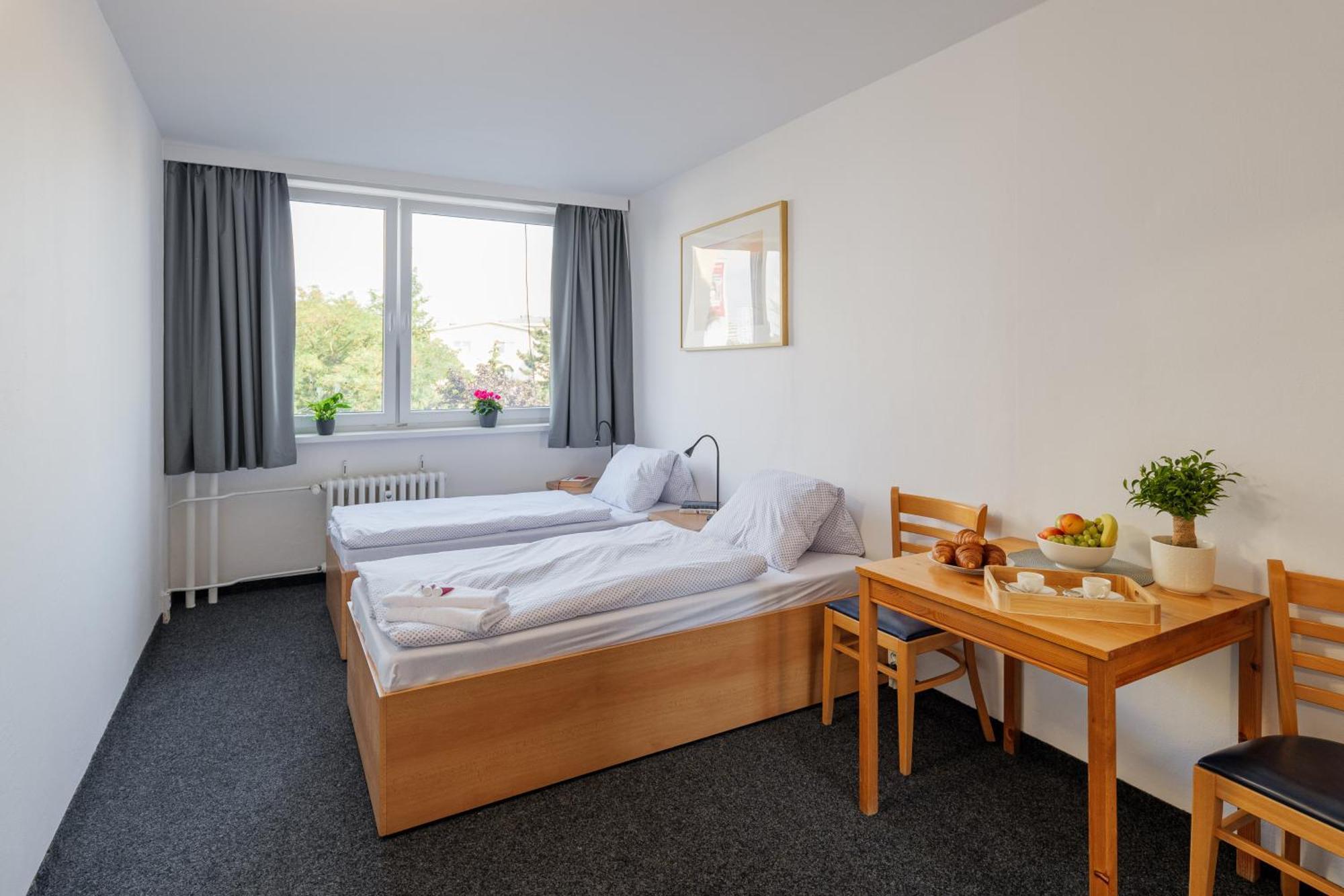 Cooliving Hostel Prága Kültér fotó