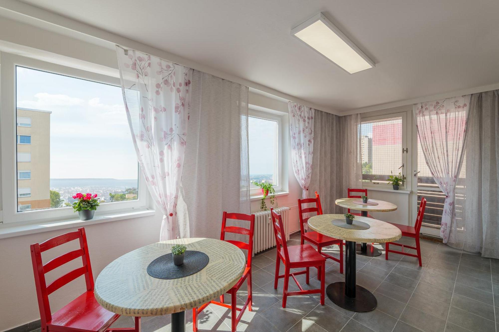 Cooliving Hostel Prága Kültér fotó